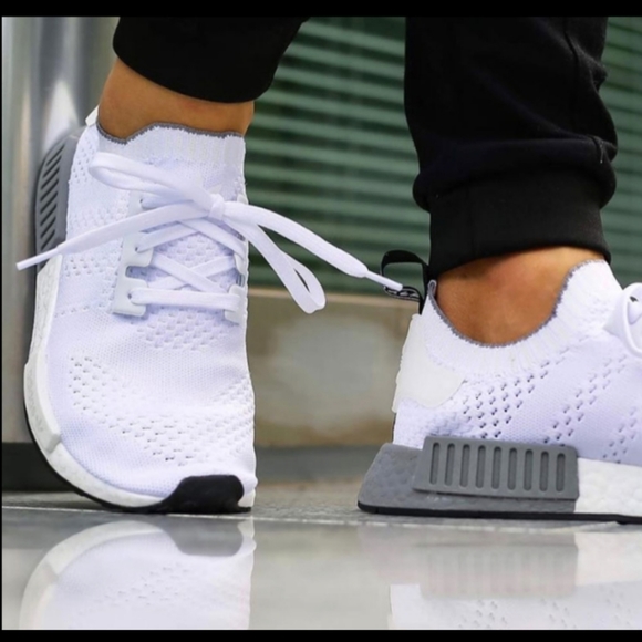 nmd_r1 primeknit shoes white